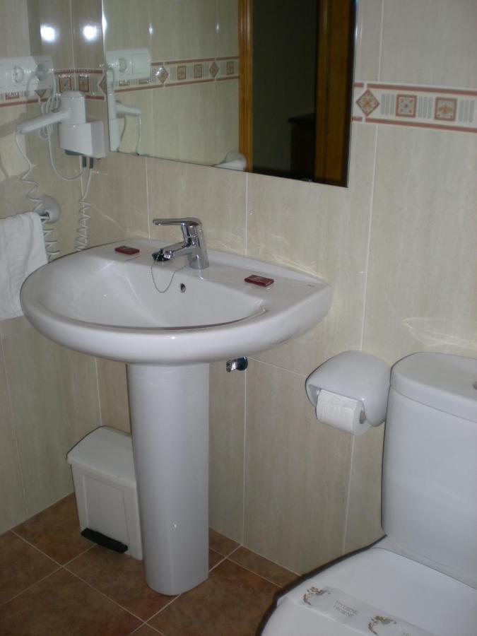 Hotel Labella Maria Pinos Genil Zimmer foto